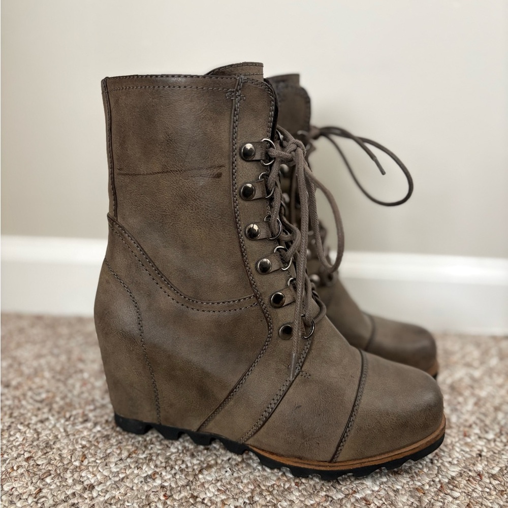 MERONA | Lace Up Winter Wedge Boots